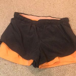 sport shorts fom H&M